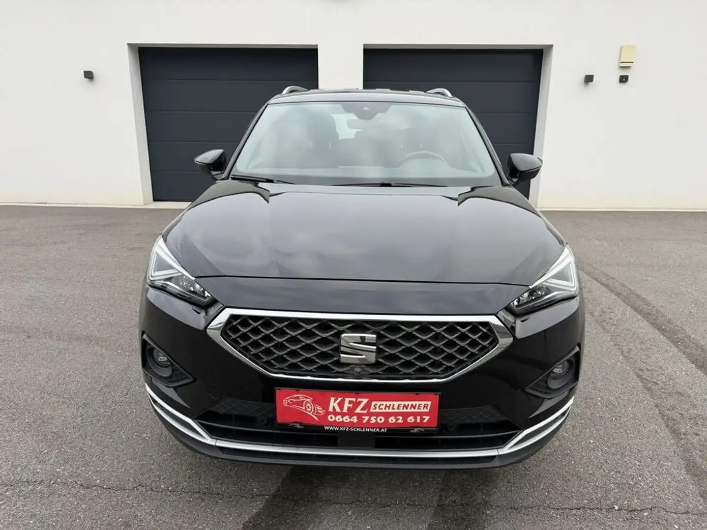 SEAT Tarraco Xcellence 1,5 TSI/AHK/Standheizung/Navi Schwarz - 2
