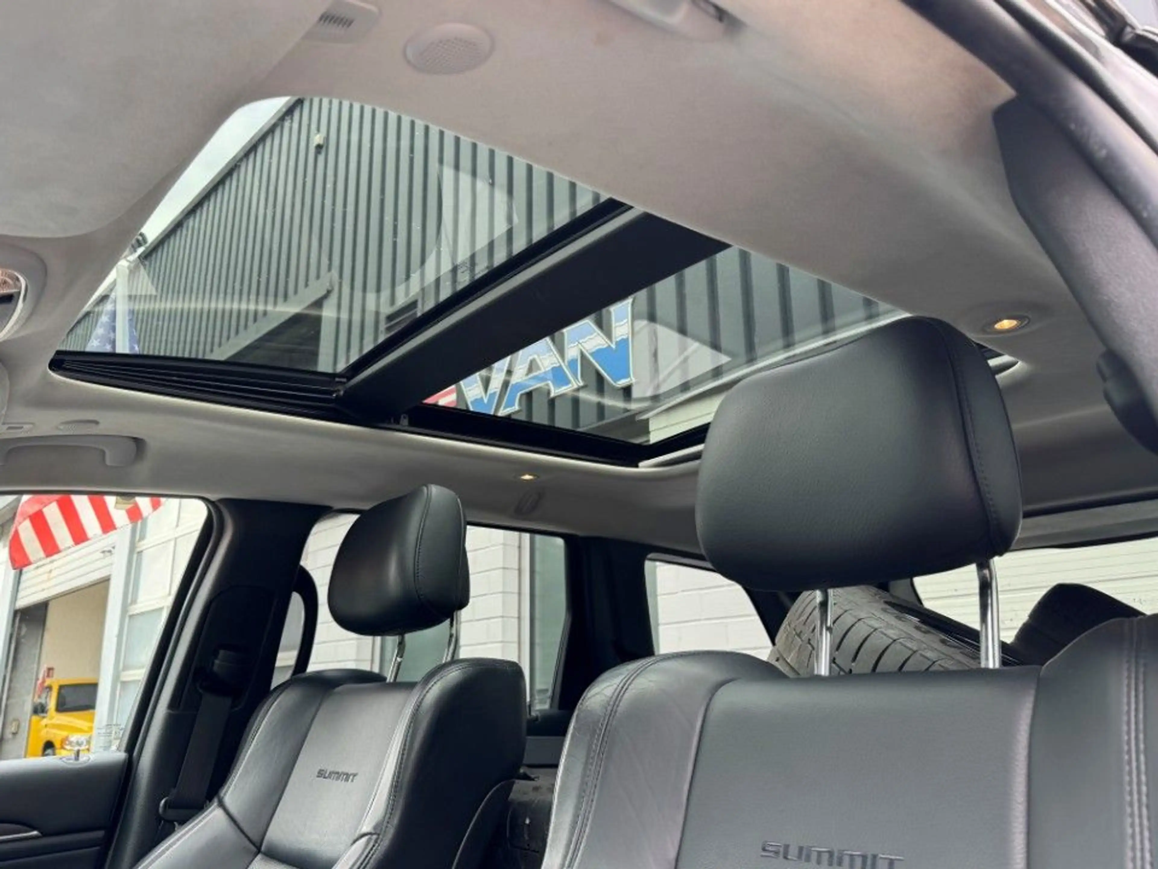 Jeep Grand Cherokee 3.0 CRD Summit — photo 6