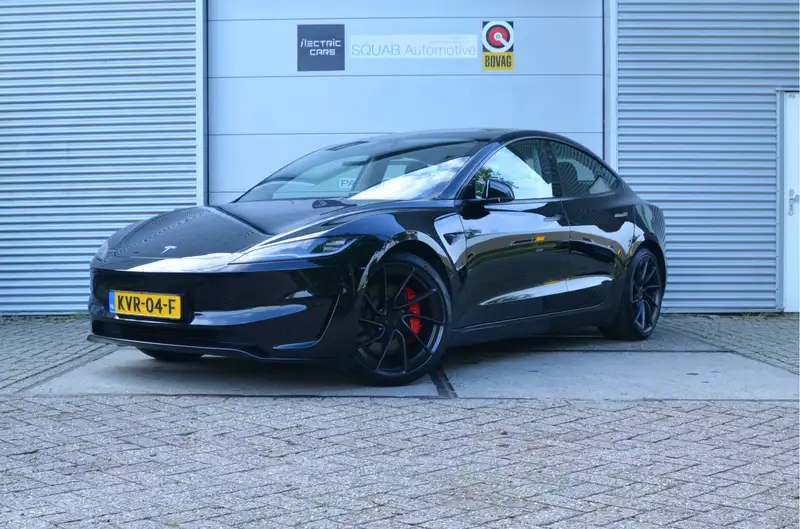 TESLA Model 3