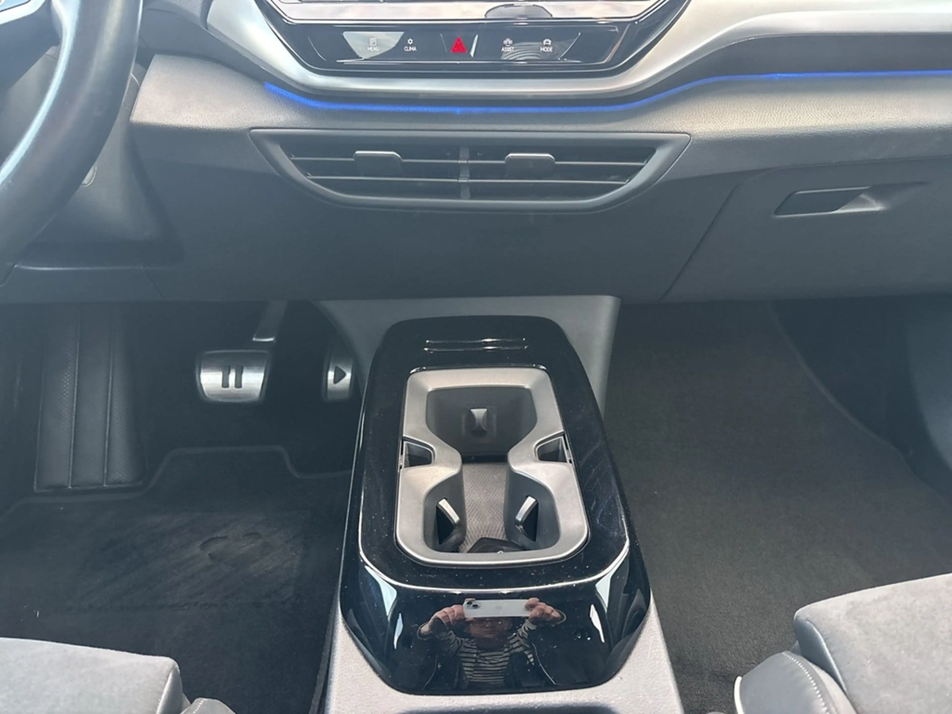 Volkswagen ID.5 Pro Performance *Wärmepumpe*Navi*AHK* — photo 11