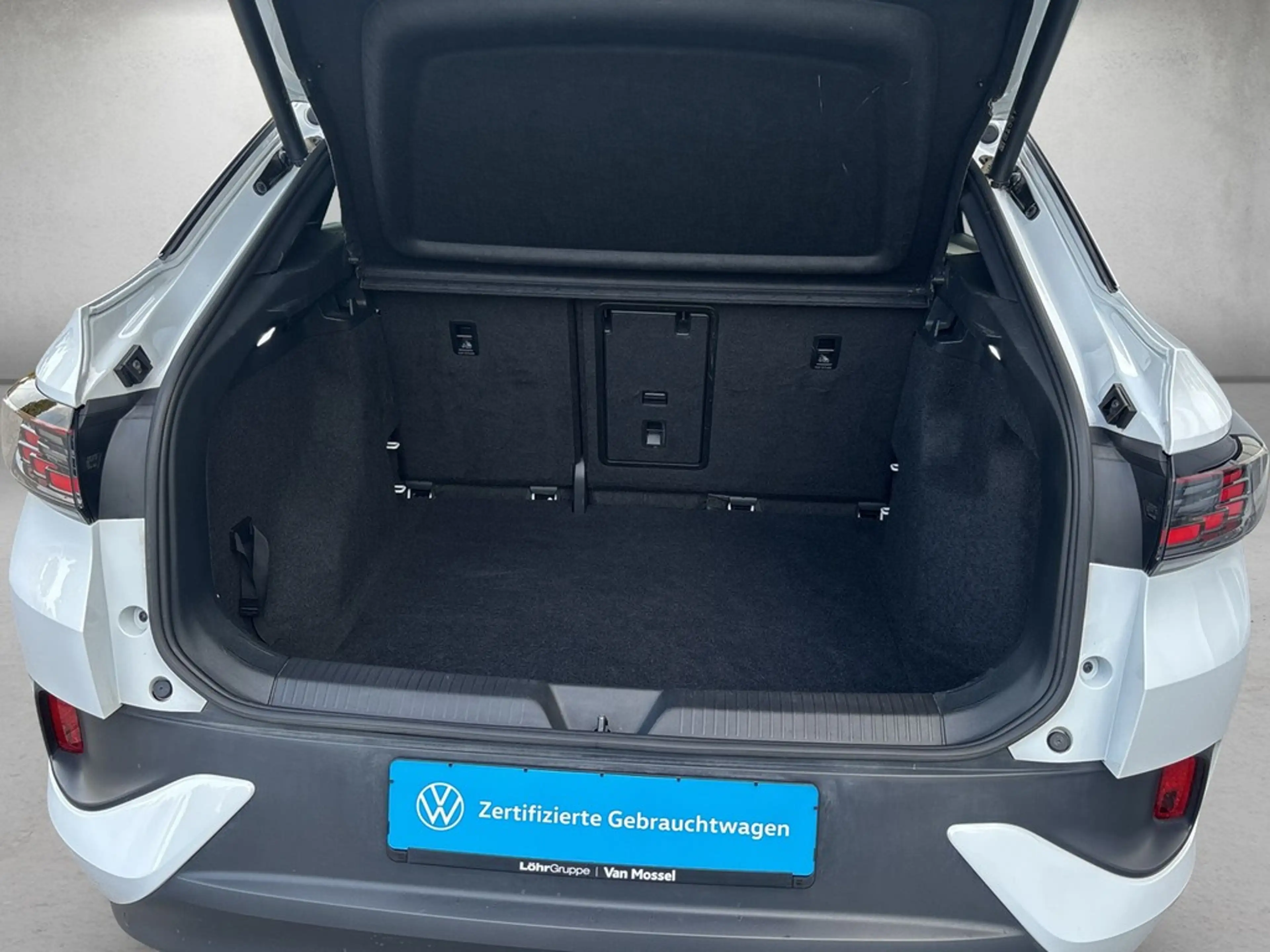 Volkswagen ID.5 Pro Performance *Wärmepumpe*Navi*AHK* — photo 6