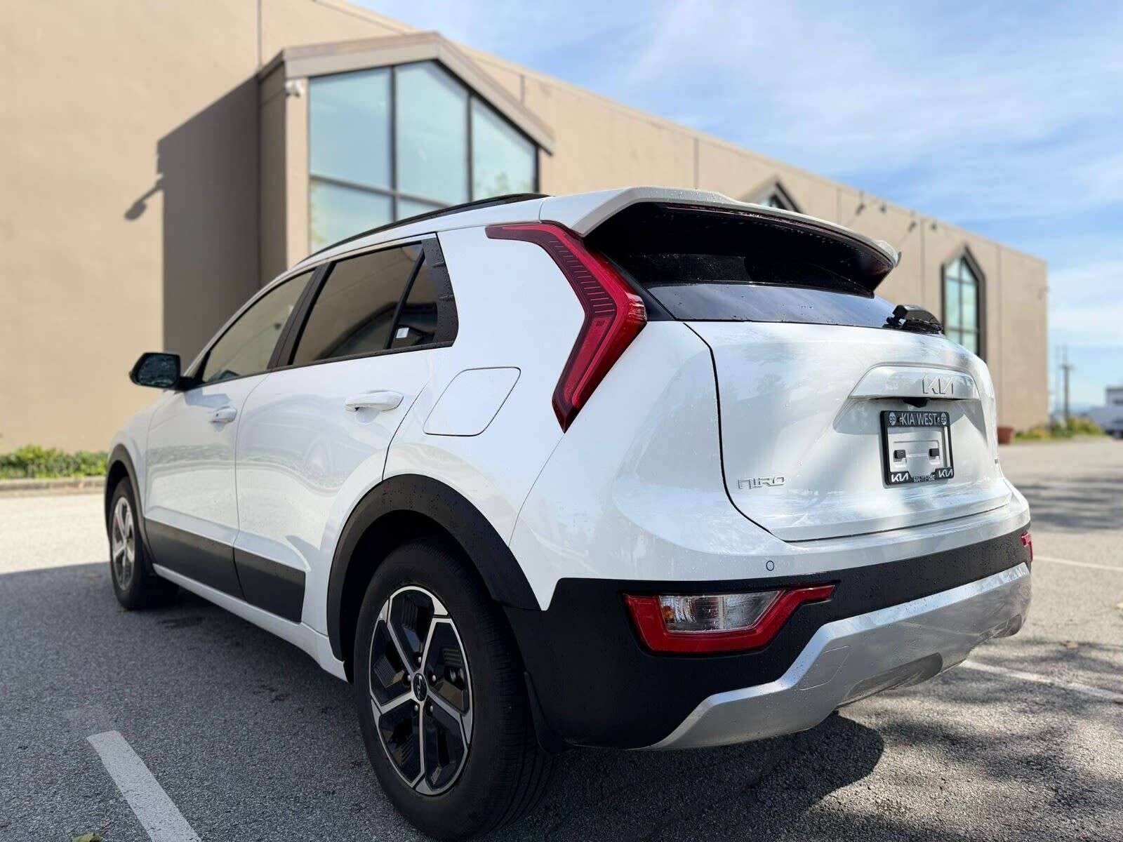 2026 Kia Niro EX HEV | NAVIGATION | LEATHER/CLOTH SEATS | PUSH S — снимка 1
