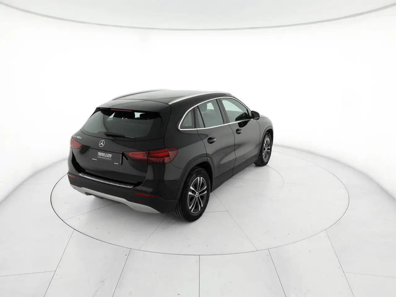 Mercedes-Benz GLA 180 d executive auto, миниатюра 3