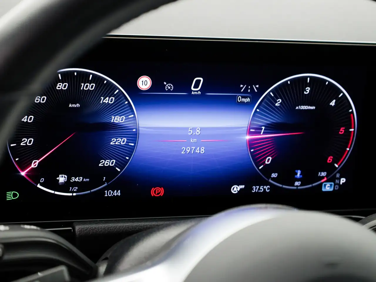 Mercedes-Benz GLA 180 d executive auto, миниатюра 14