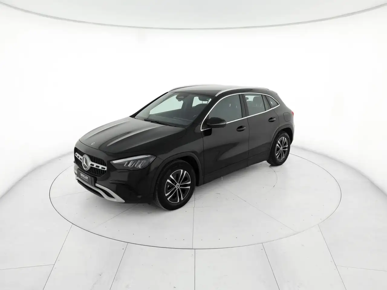 Mercedes-Benz GLA 180 d executive auto, миниатюра 2