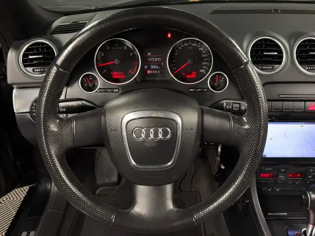 Audi A4 view 26