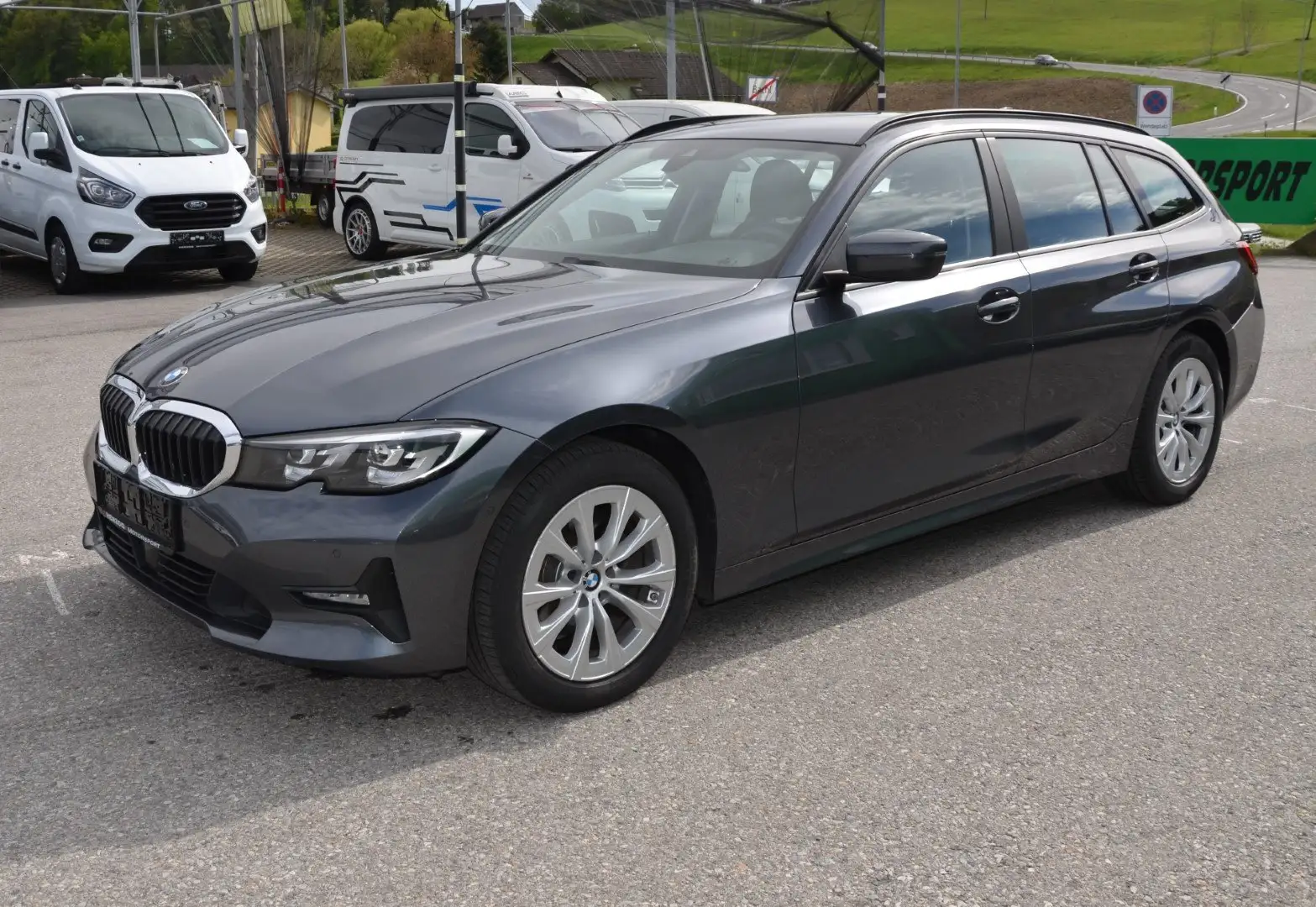 BMW 320 320d xDrive Touring 48V Aut. LED LIVE-COCKPIT 1.BE Grau - 2
