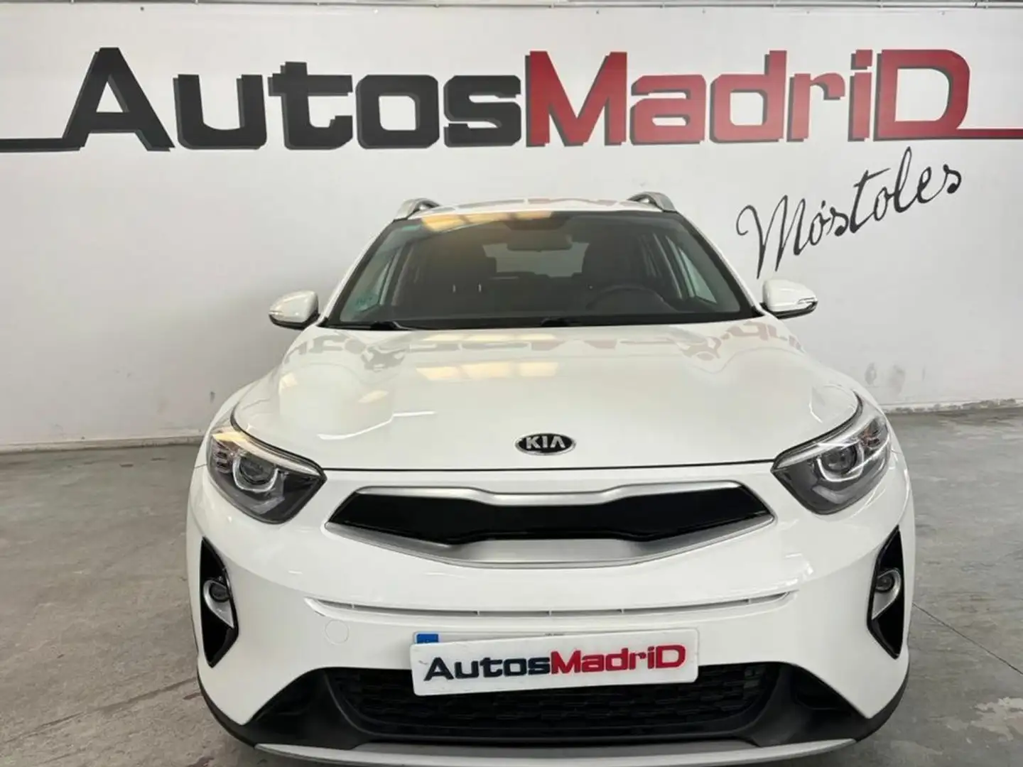 Kia Stonic 1.0 T-GDi 88kW (120CV) Drive Blanco - 2