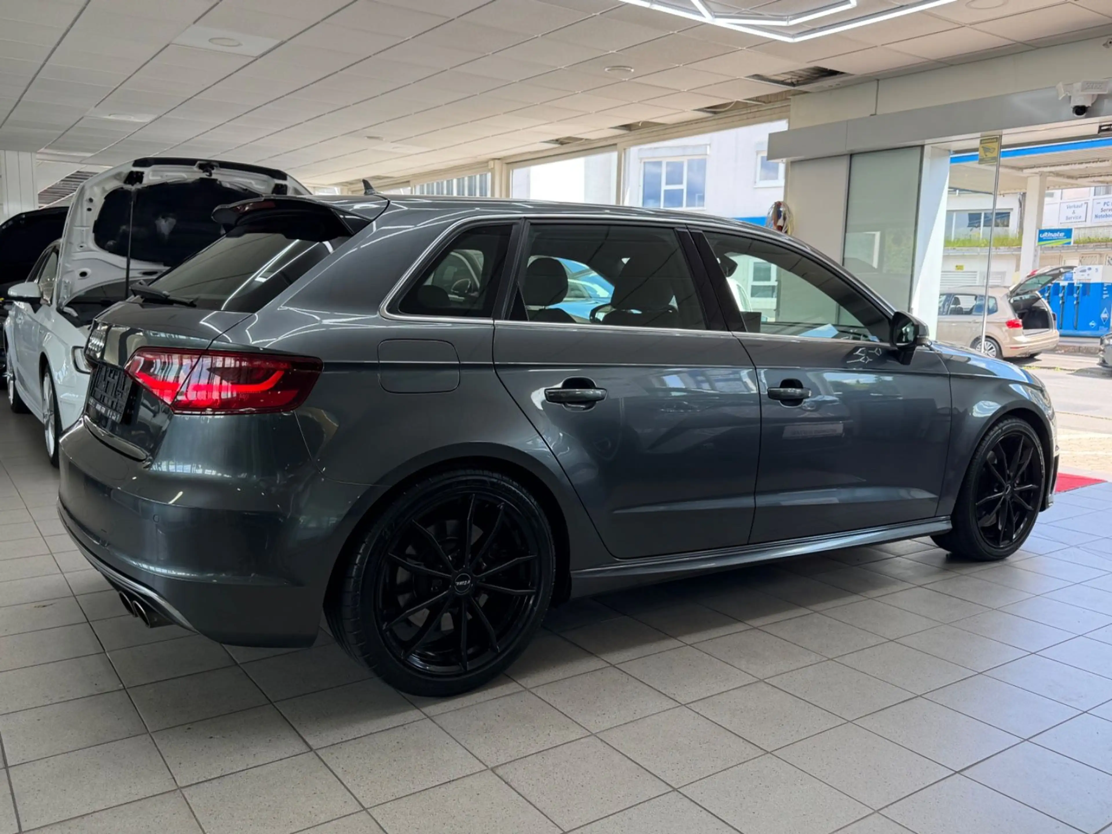 Audi S3 Sportback 2.0 TFSI quattro LEDER NAVI SHZ PDC — photo 7