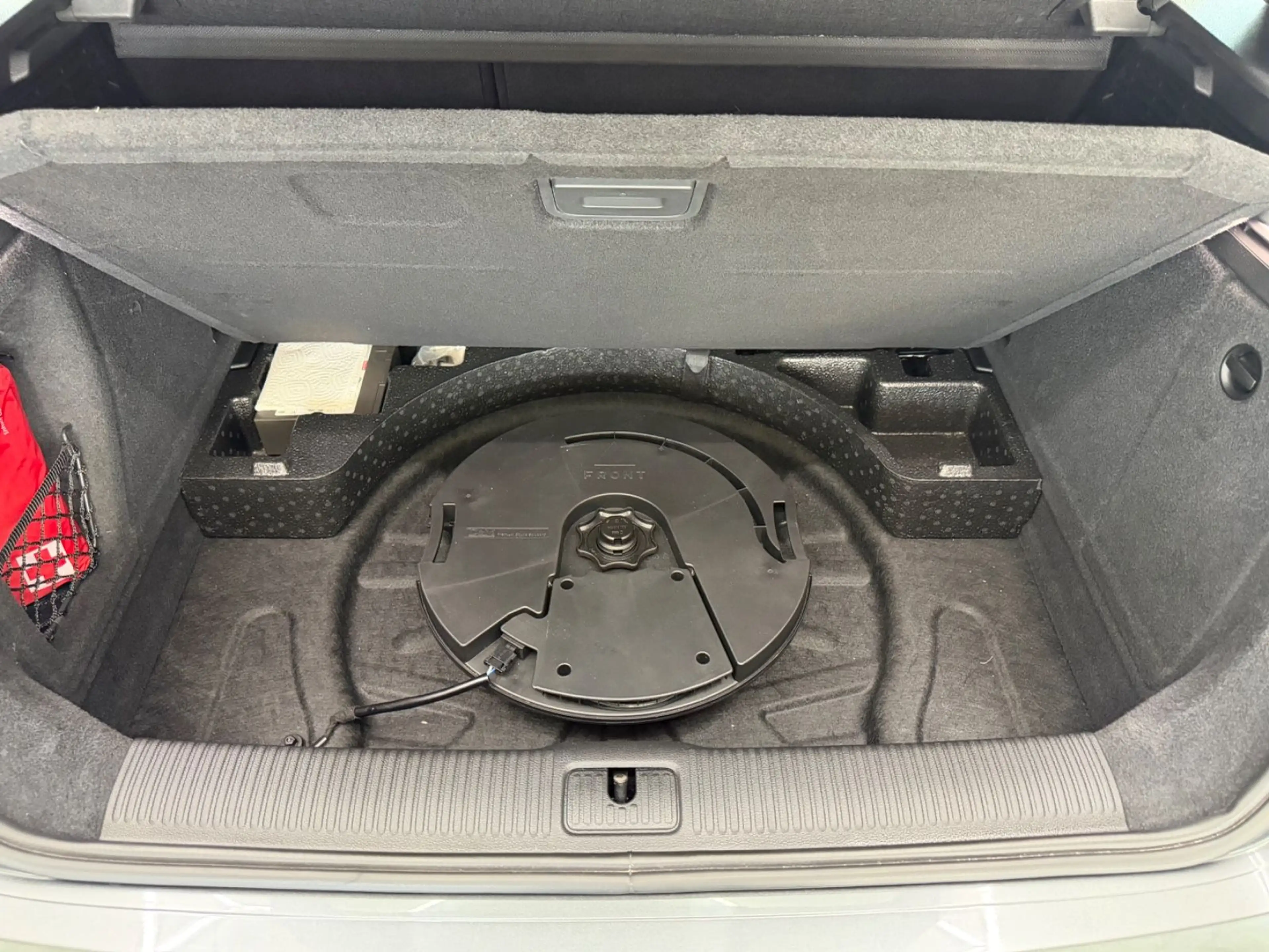 Audi S3 Sportback 2.0 TFSI quattro LEDER NAVI SHZ PDC — photo 13