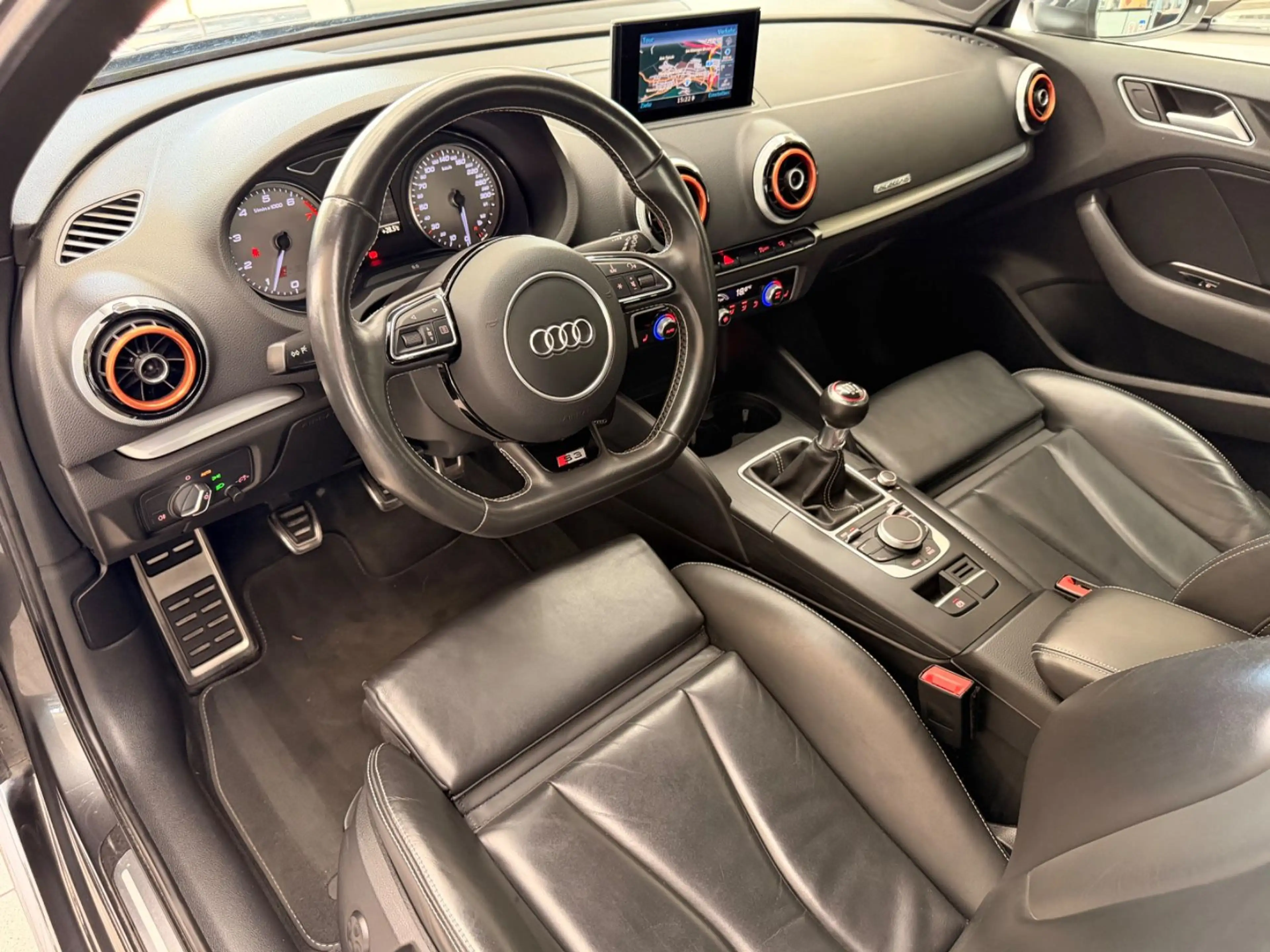 Audi S3 Sportback 2.0 TFSI quattro LEDER NAVI SHZ PDC — photo 14