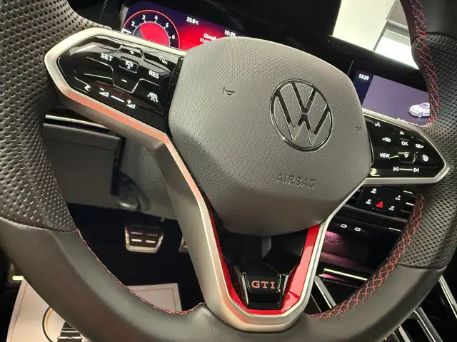 Volkswagen Golf view 19