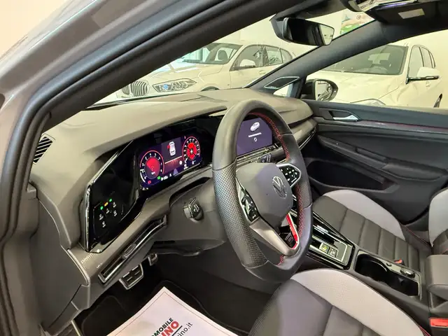 Volkswagen Golf view 13