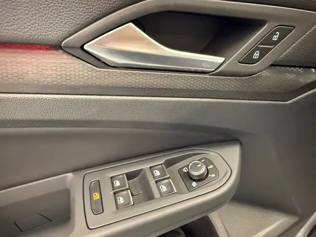 Volkswagen Golf view 12