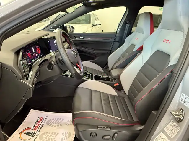 Volkswagen Golf view 14
