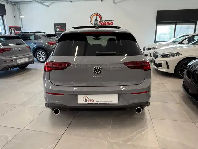 Volkswagen Golf view 5
