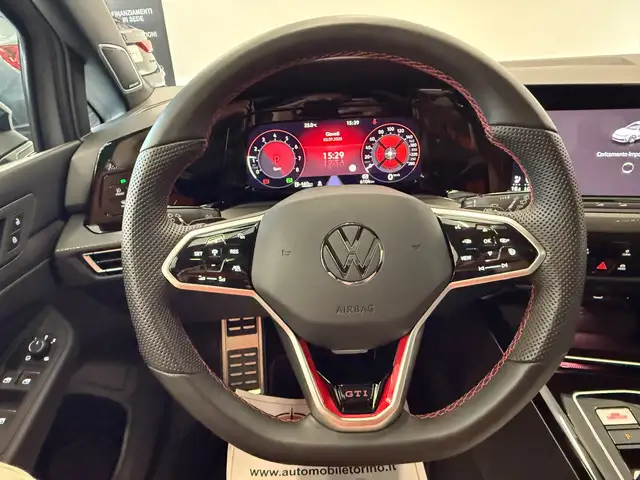 Volkswagen Golf view 17