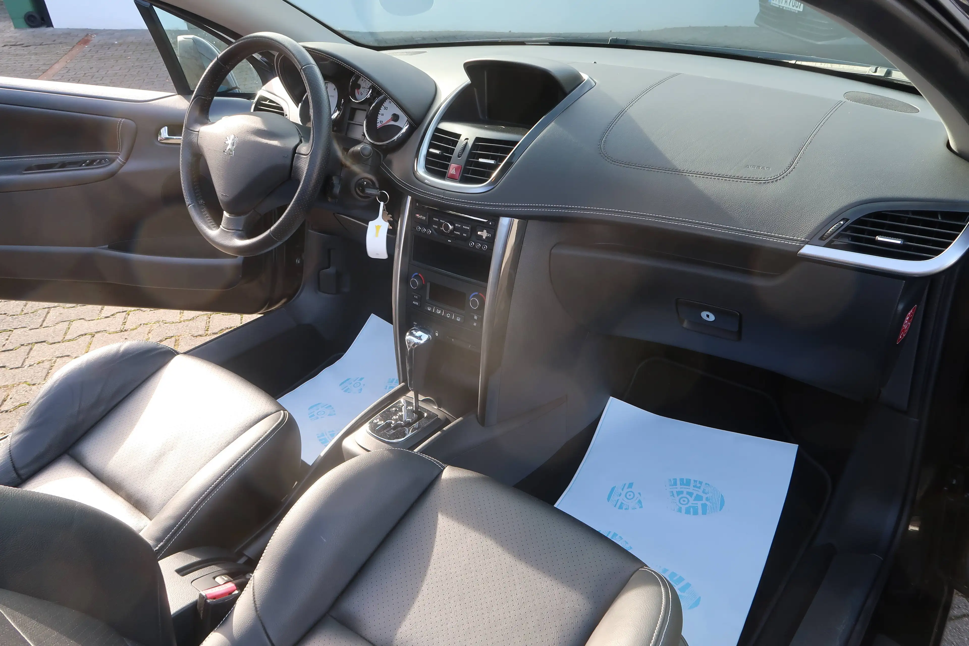 Peugeot 207 Allure*Navi*Leder*Automatik*27500km* — photo 16