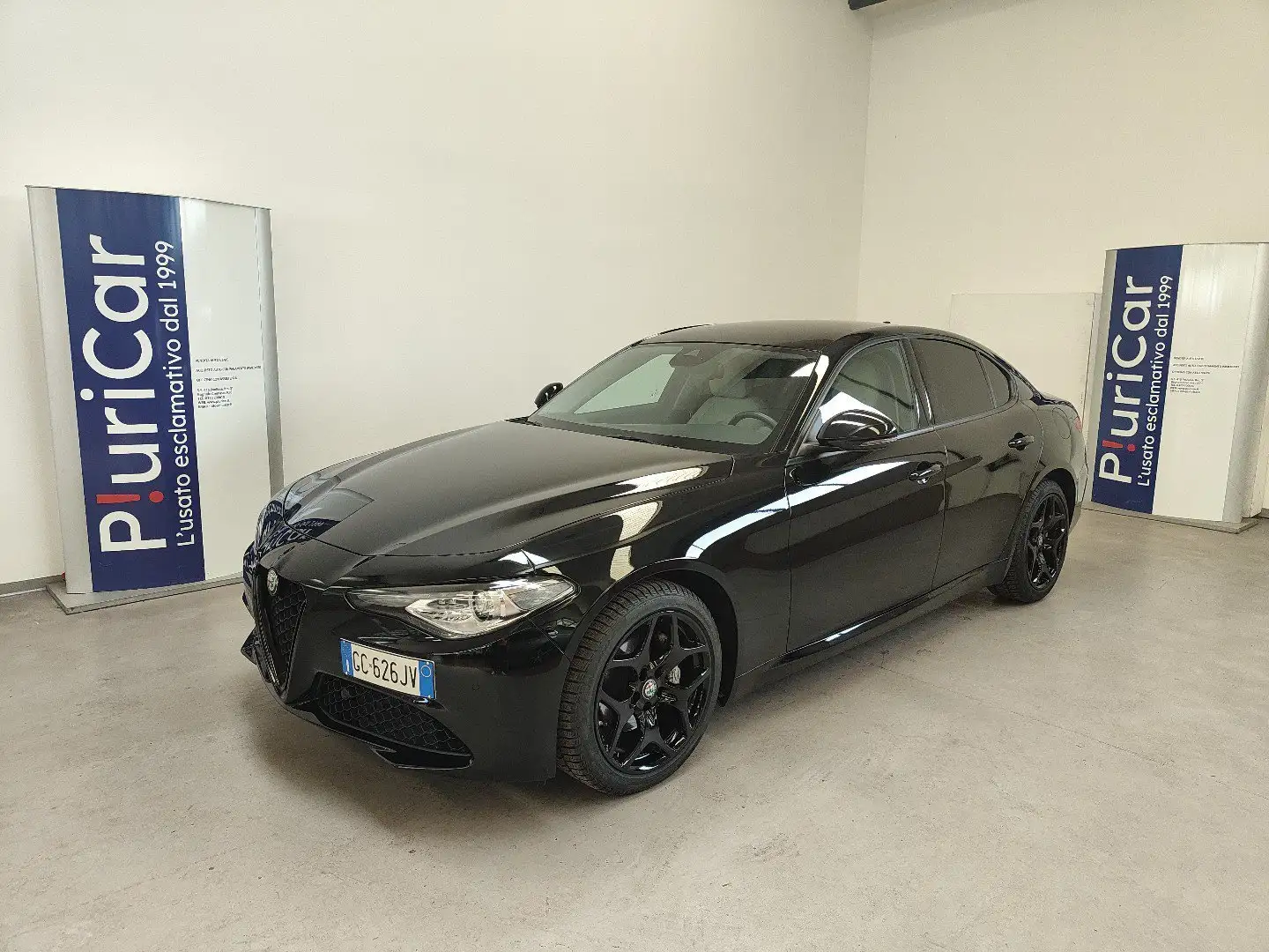 Alfa Romeo Giulia 2.0 Turbo 200 CV AT8 Executive Pelle Navi Xeno 18” Nero - 1