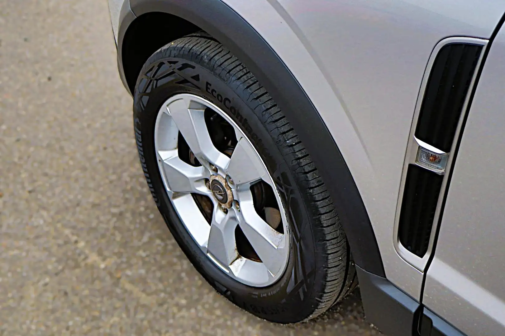 Opel Antara 2.4 16V Enjoy Stoelverwarming NAP Airco Cruise Grau - 2