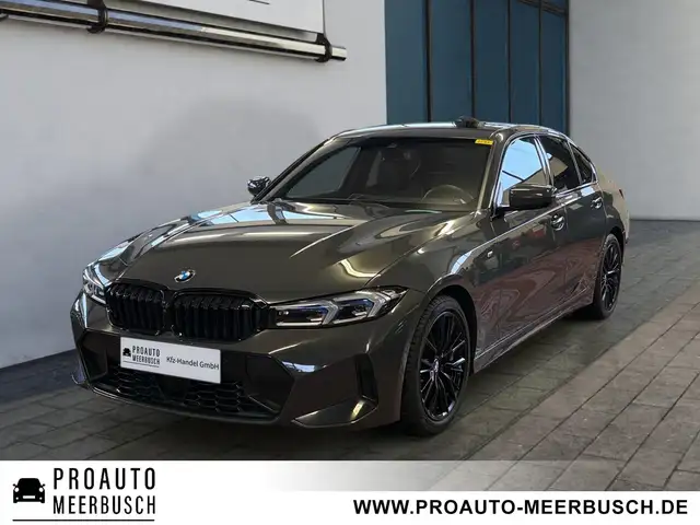 BMW 320 i M Sport MMRY/ACC/ADAPTLED/GLASDACH/HIFI