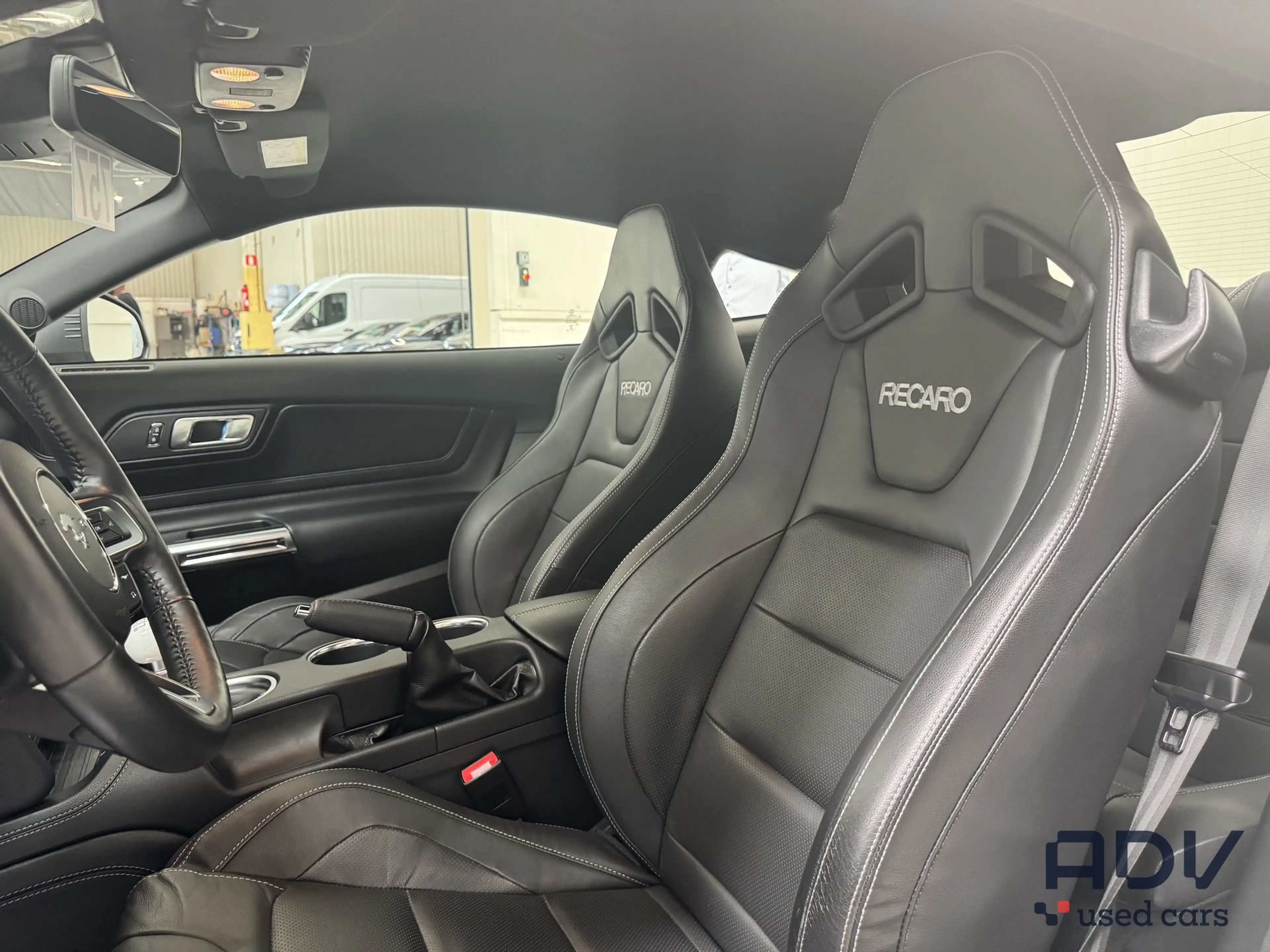 Ford Mustang 5.0 V8 - Mach 1 - Recaro Seats - Manual!! — photo 10