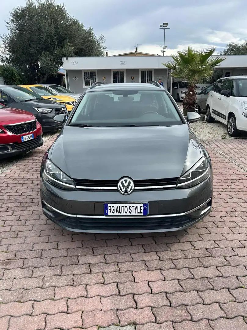 Volkswagen Golf Variant 1.6 TDI 115 CV DSG Grau - 2