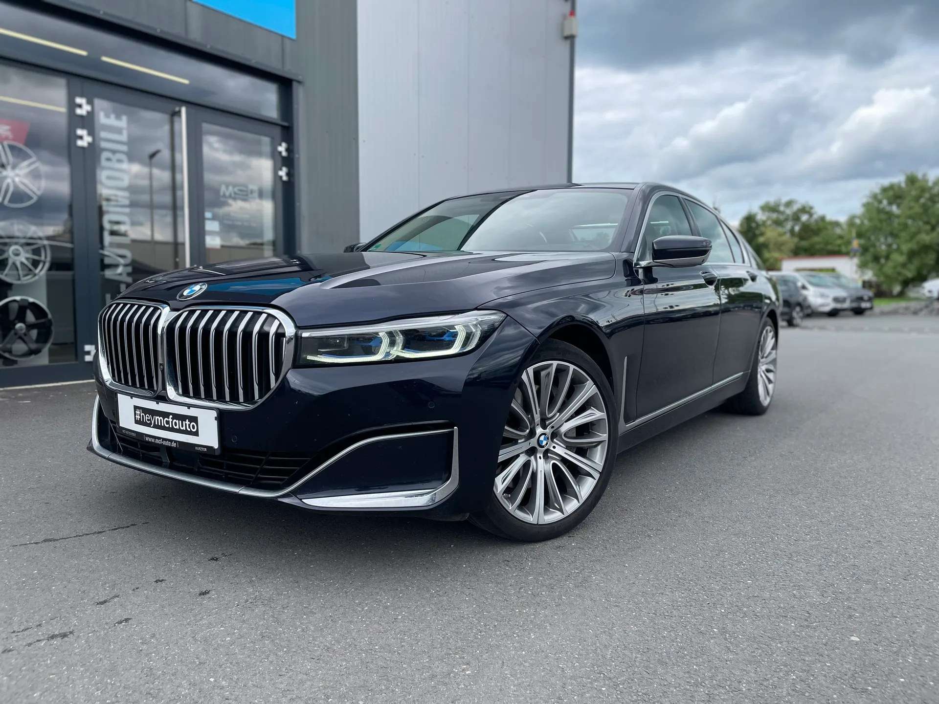 2019 BMW 740
