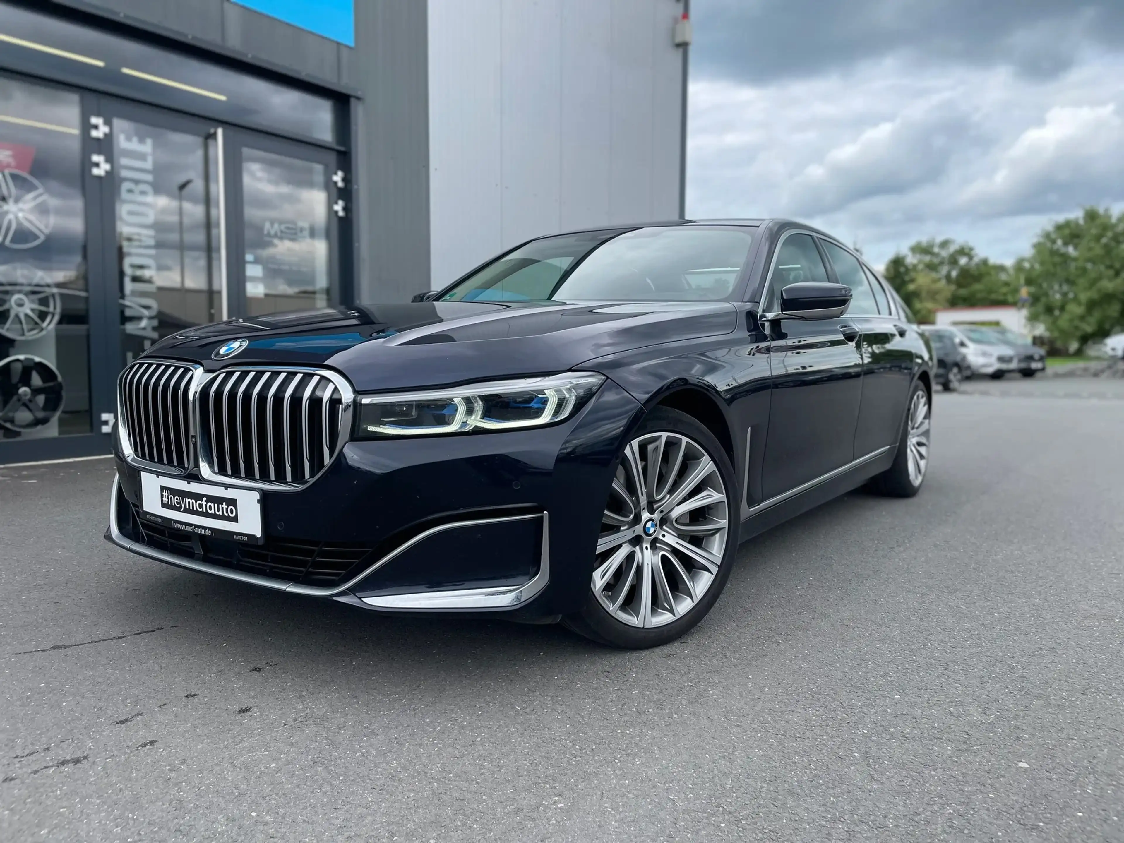 BMW 740 740d xDrive*Laser*Massage*20 Zoll*360°*Standh.*