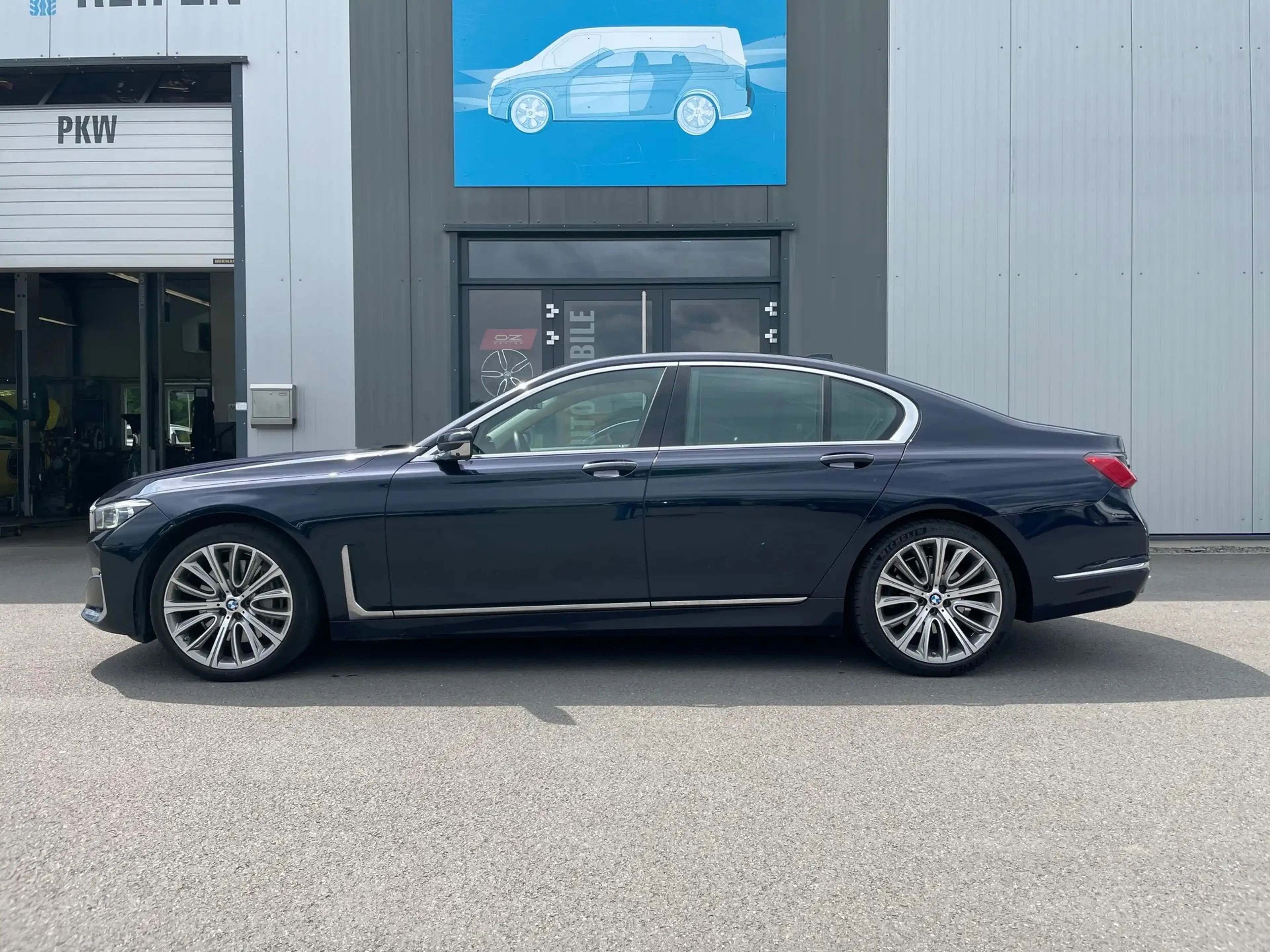 BMW 740 740d xDrive*Laser*Massage*20 Zoll*360°*Standh.* — photo 7