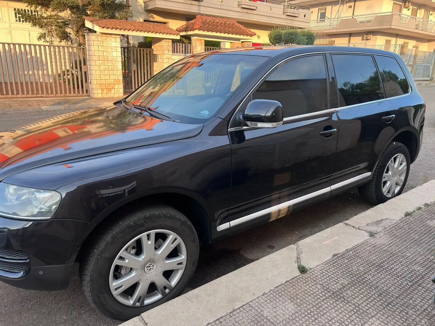 Volkswagen Touareg 3.0 V6 tdi Exclusive tiptronic dpf - 2