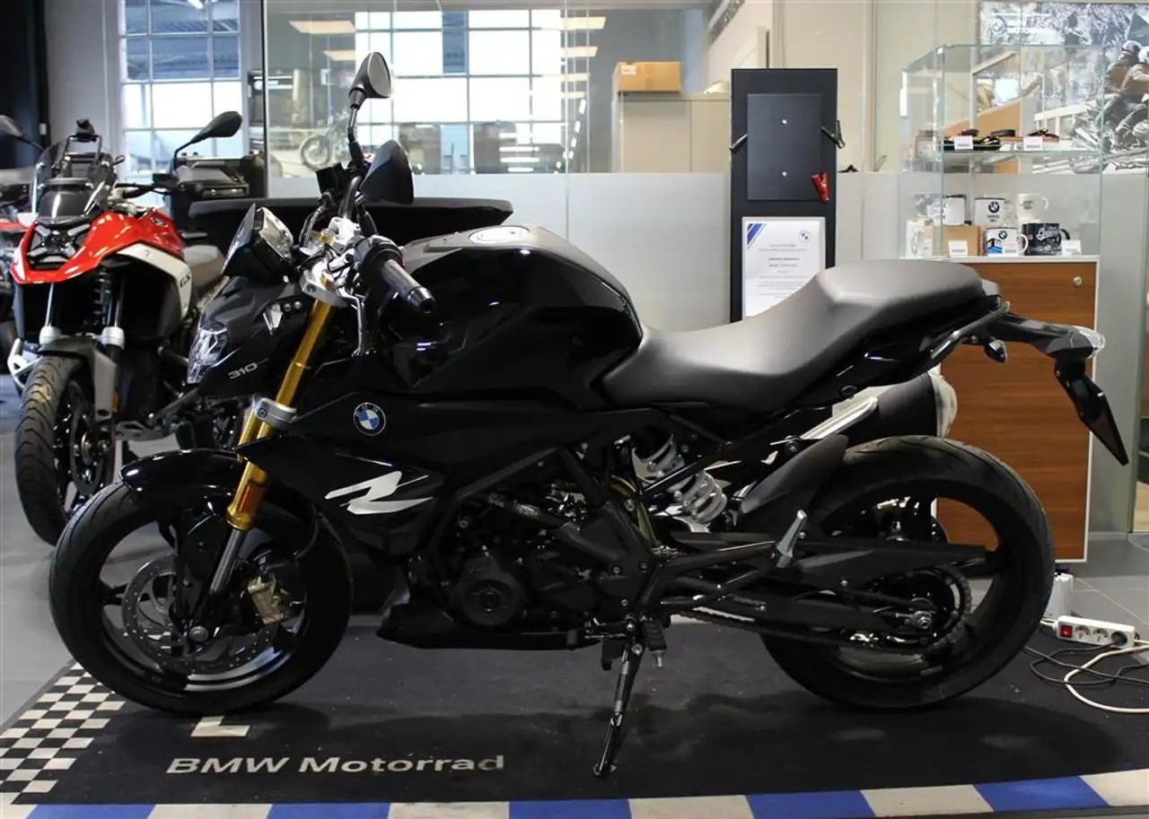 BMW G 310 R