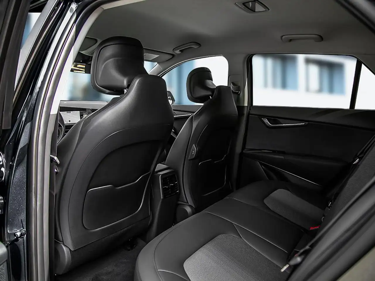 Kia Niro снимка Kia Niro