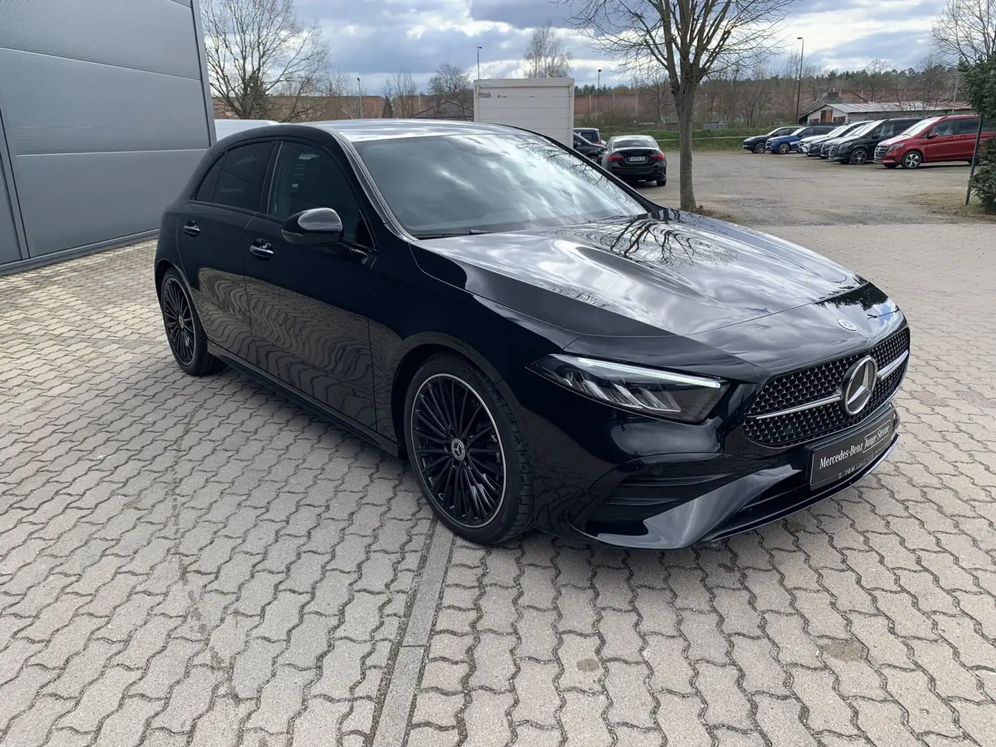 Mercedes-Benz A 220 A 220 d AMG/KeyGo/LED/Night/R-Kamera/ Burmester Fekete - 2