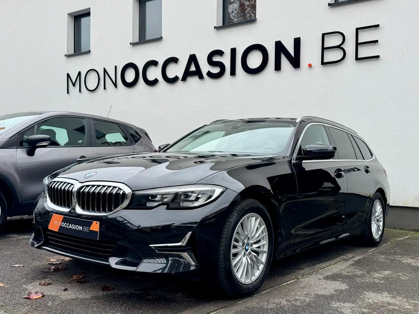 BMW 318 d Touring *LED*GPS*CUIR*CARPLAY*CLIM*CAPTEURS* Noir - 2