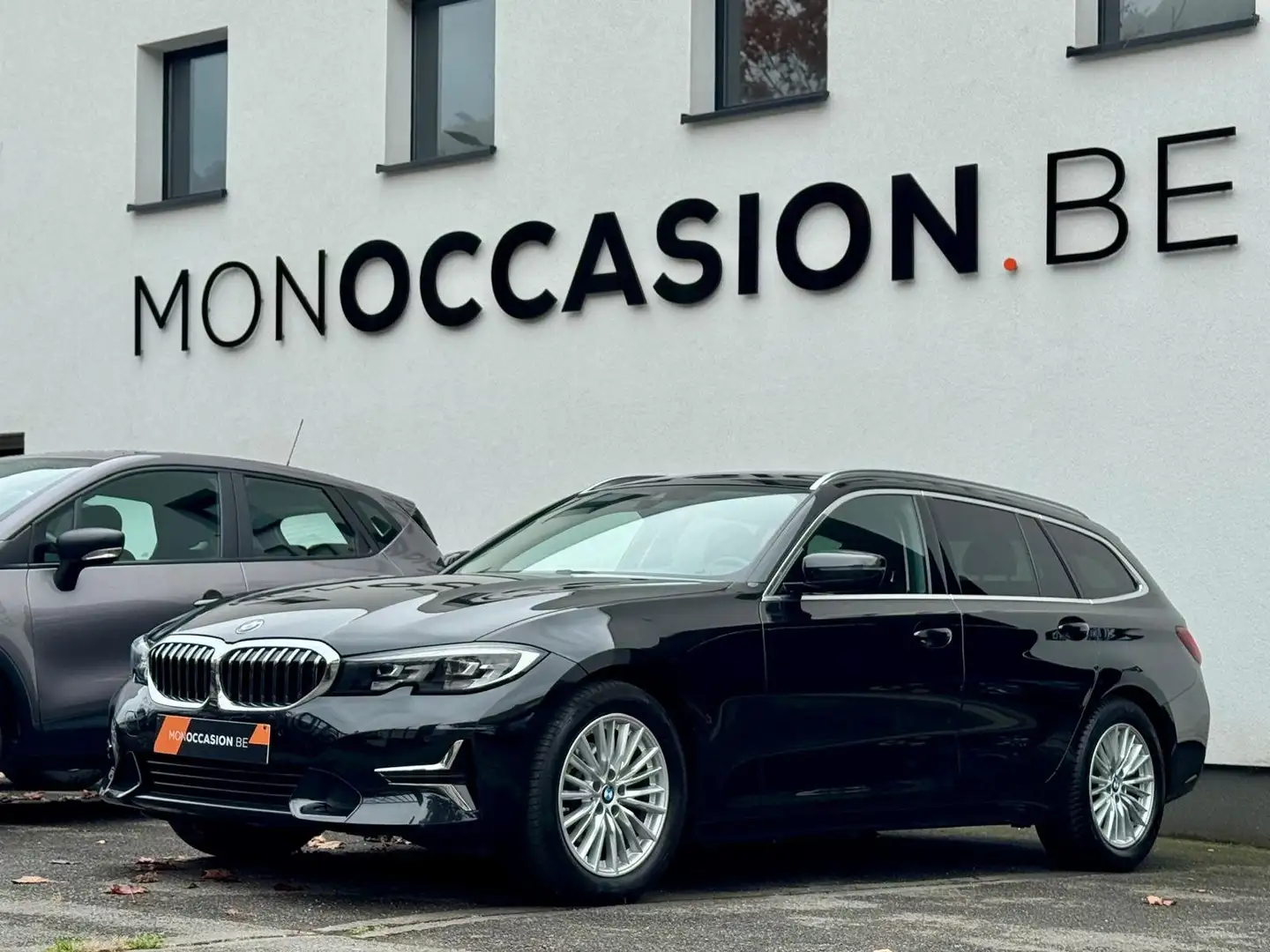 BMW 318 d Touring *LED*GPS*CUIR*CARPLAY*CLIM*CAPTEURS* Noir - 1