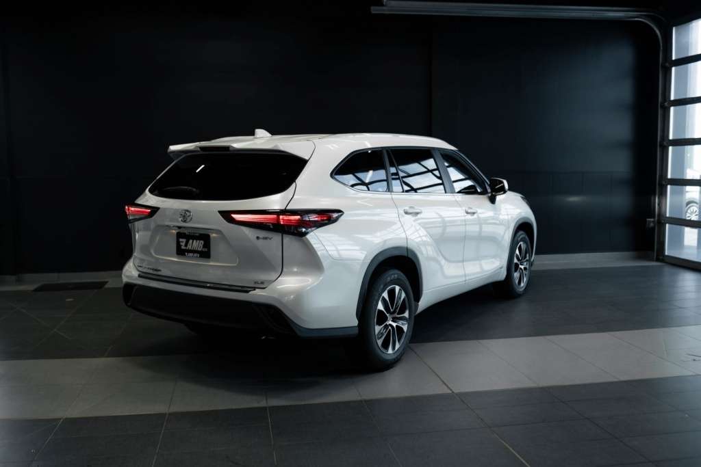 2026 Toyota Highlander XLE hybride — снимка 1