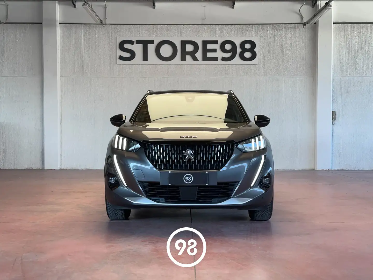 Peugeot 2008 GT 1.5 bluehdi *FULL OPTIONAL/PERFETTA* Gris - 2