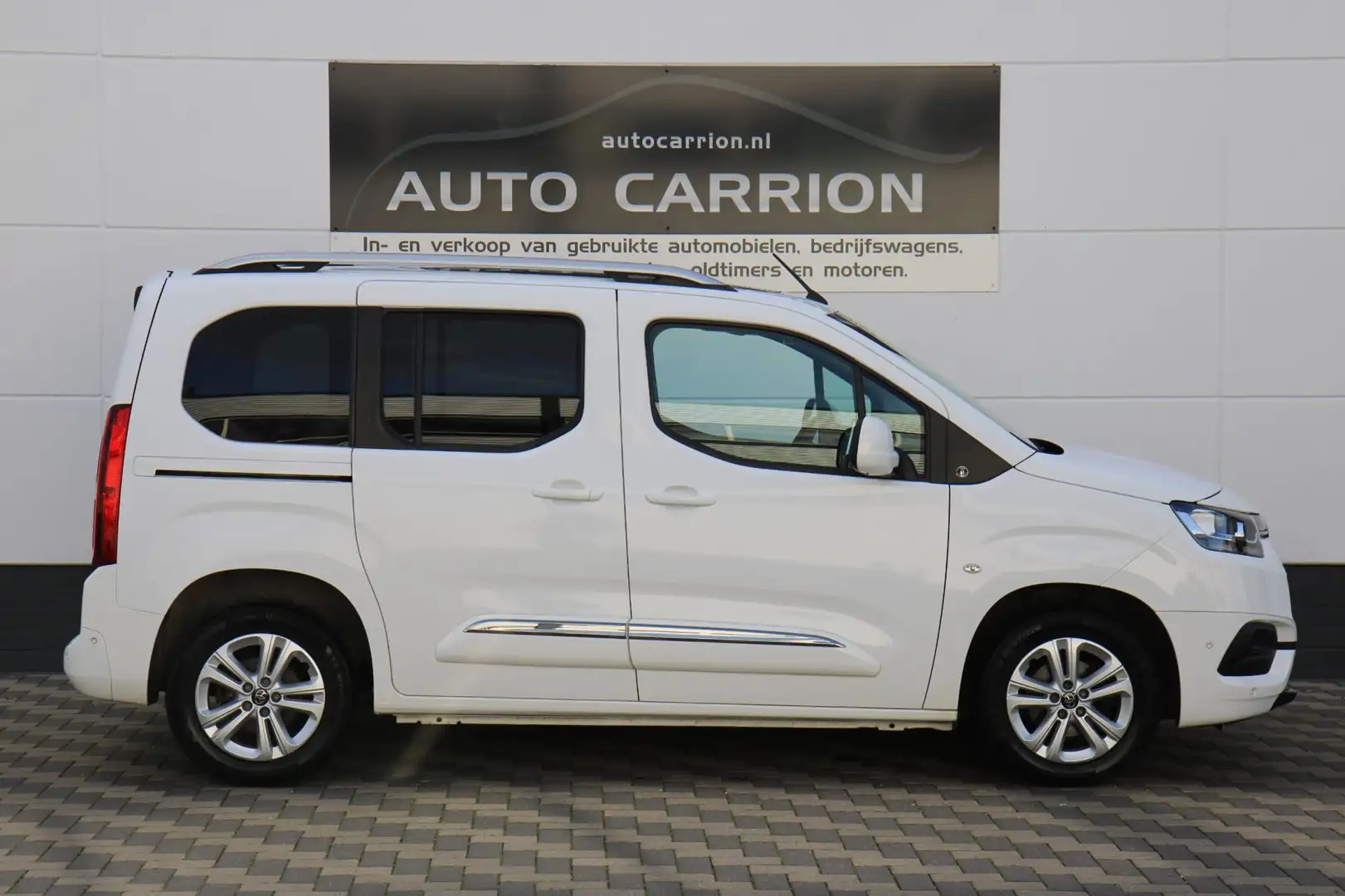 Toyota Proace City 1.2 Turbo Navigator Team D Navi Carplay !! Wit - 2