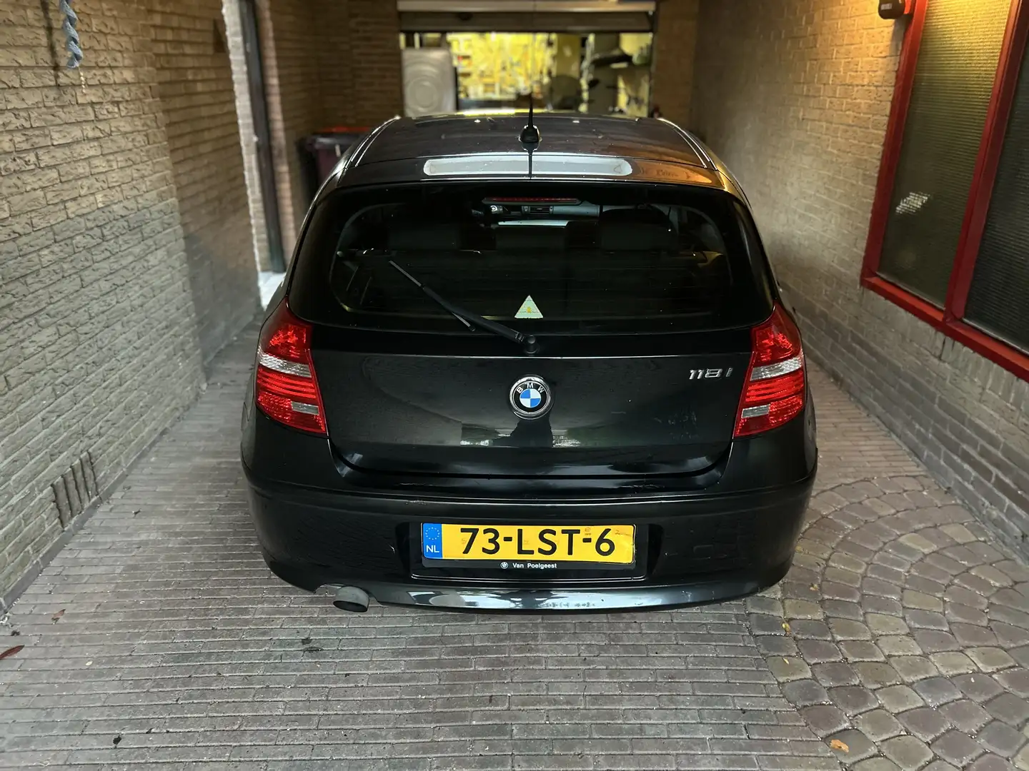 BMW 118 118i Business Line Zwart - 1