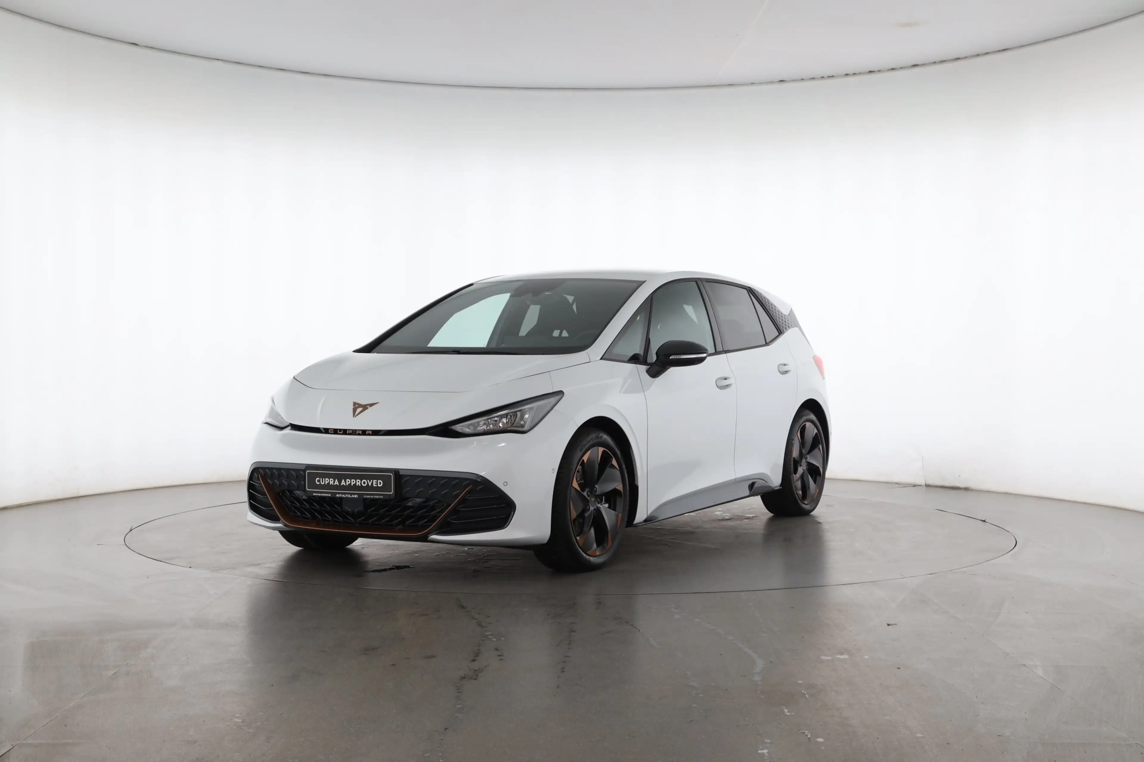 CUPRA Born 170kW 84 kWh | NAVI | LED | SITZH. | — photo 2