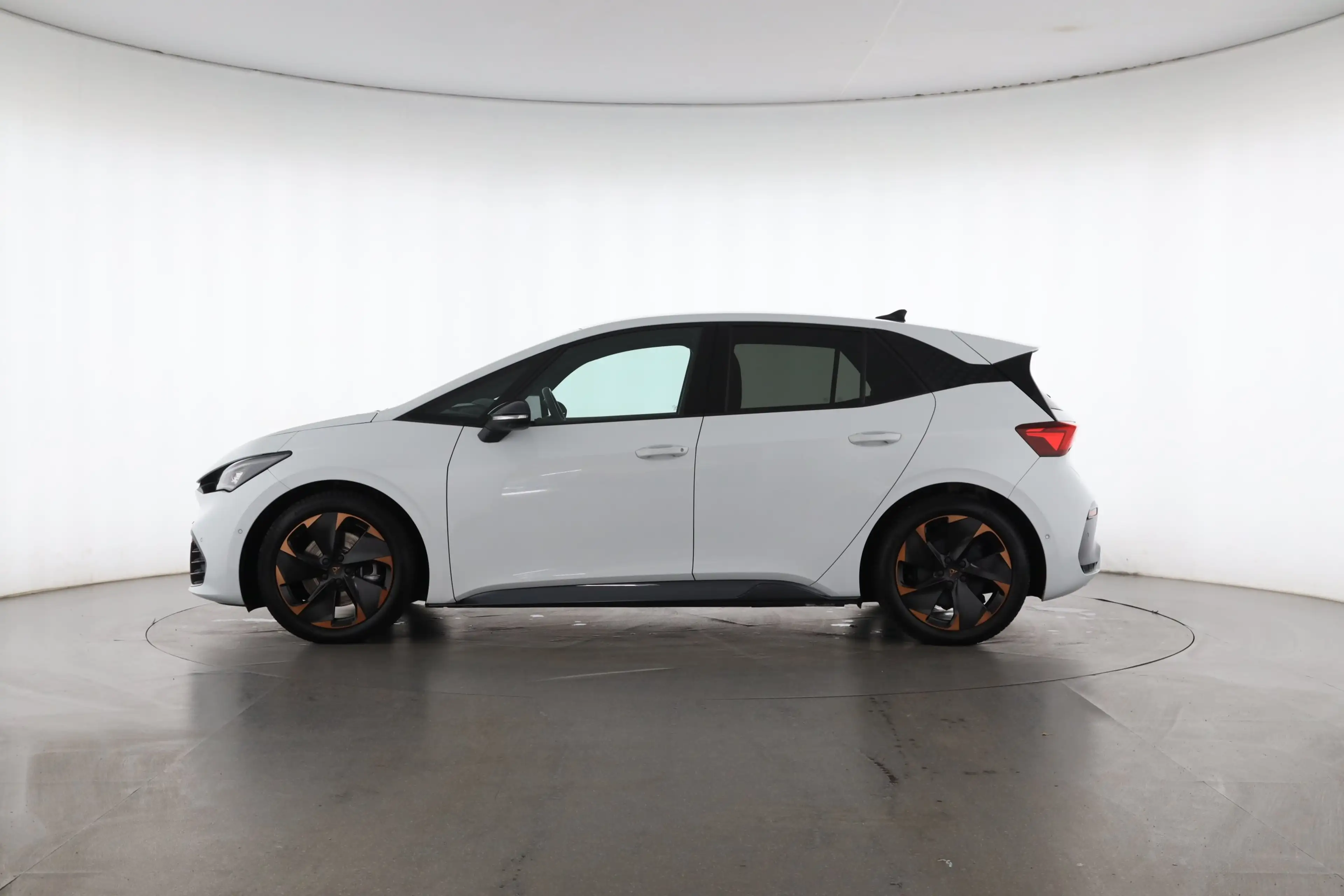 CUPRA Born 170kW 84 kWh | NAVI | LED | SITZH. | — photo 3