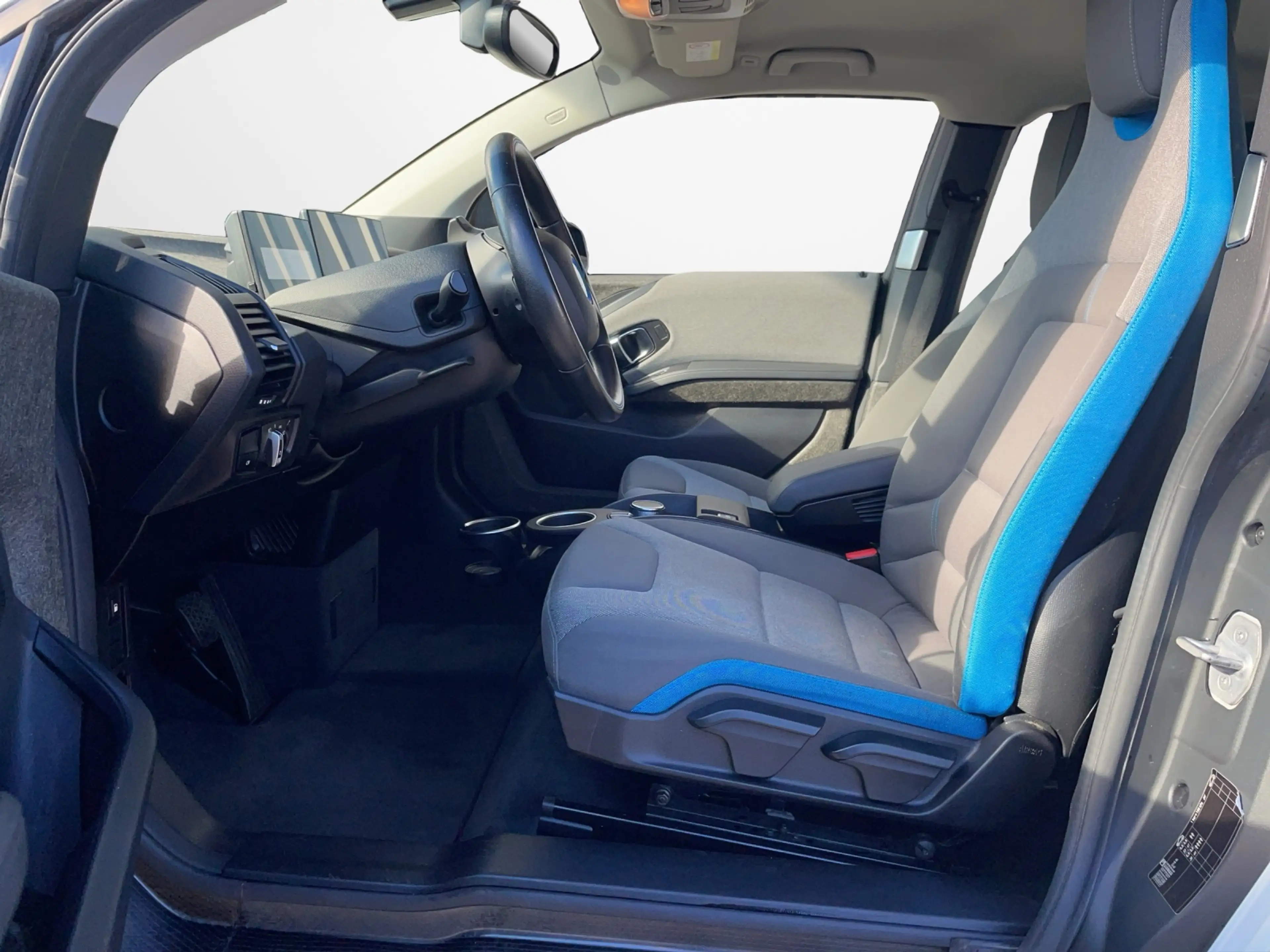 BMW i3 REX — photo 7
