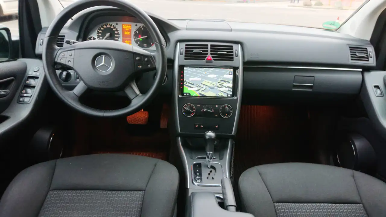 Mercedes-Benz B 170