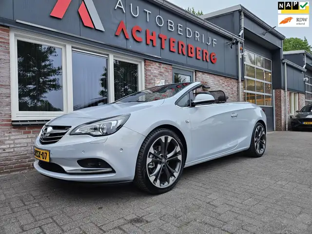 Opel Cascada 1.6 Turbo Cosmo Cabrio! Leer! Mooie/Nette Auto! Xe