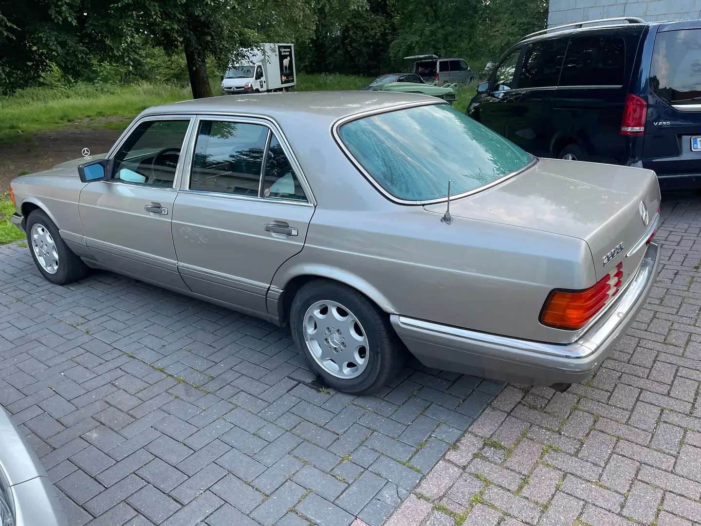 Mercedes-Benz S 260 SE Beżowy - 1