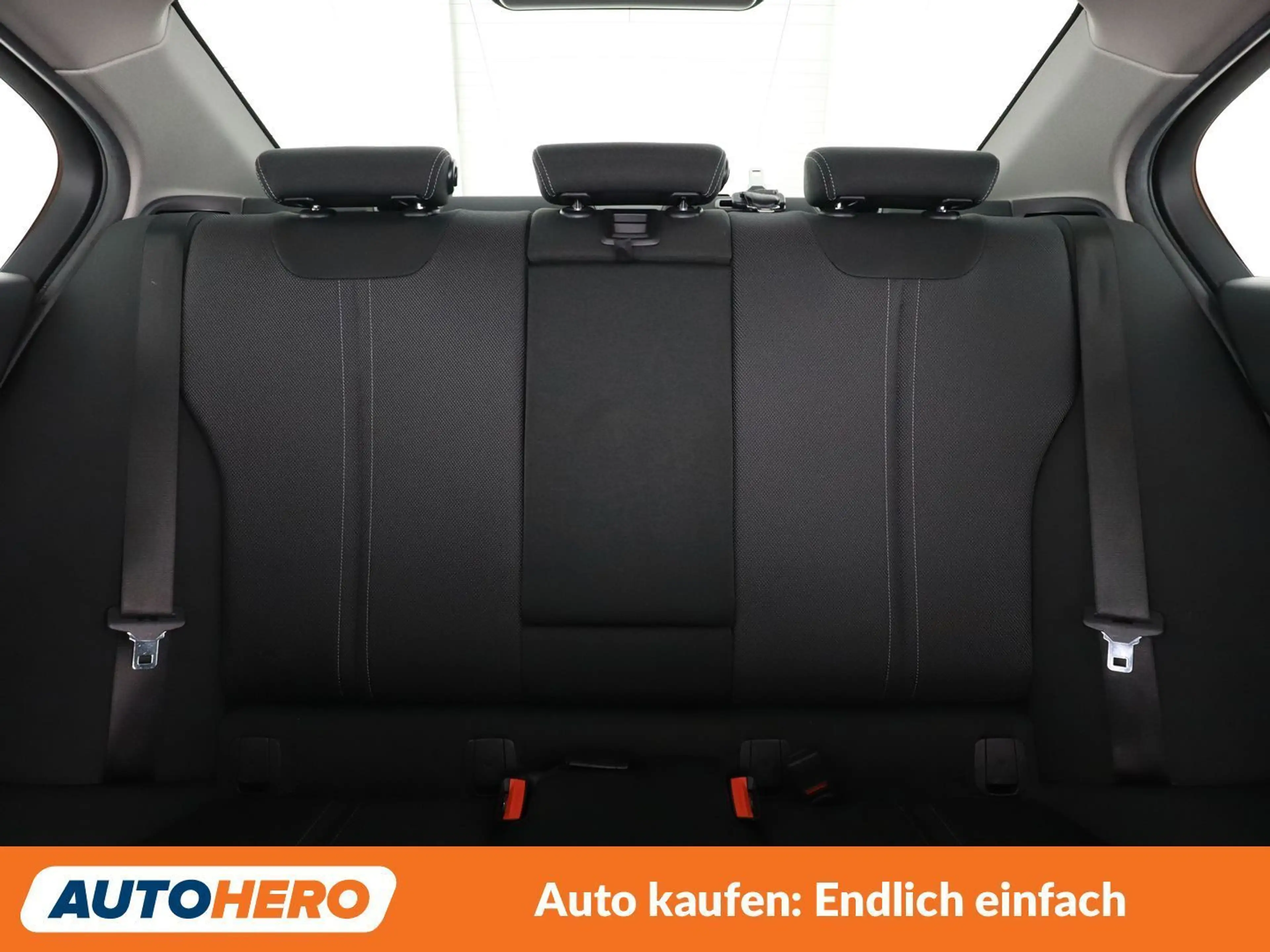 BMW 316 316d Advantage — photo 15