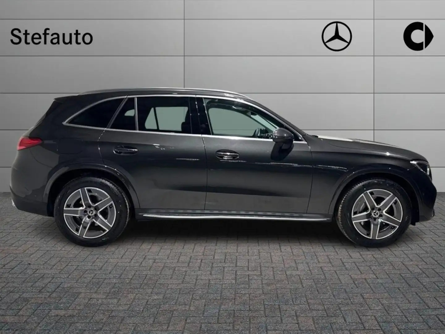 Mercedes-Benz GLC 220 d 4Matic Mild Hybrid AMG Line Advanced Grau - 2