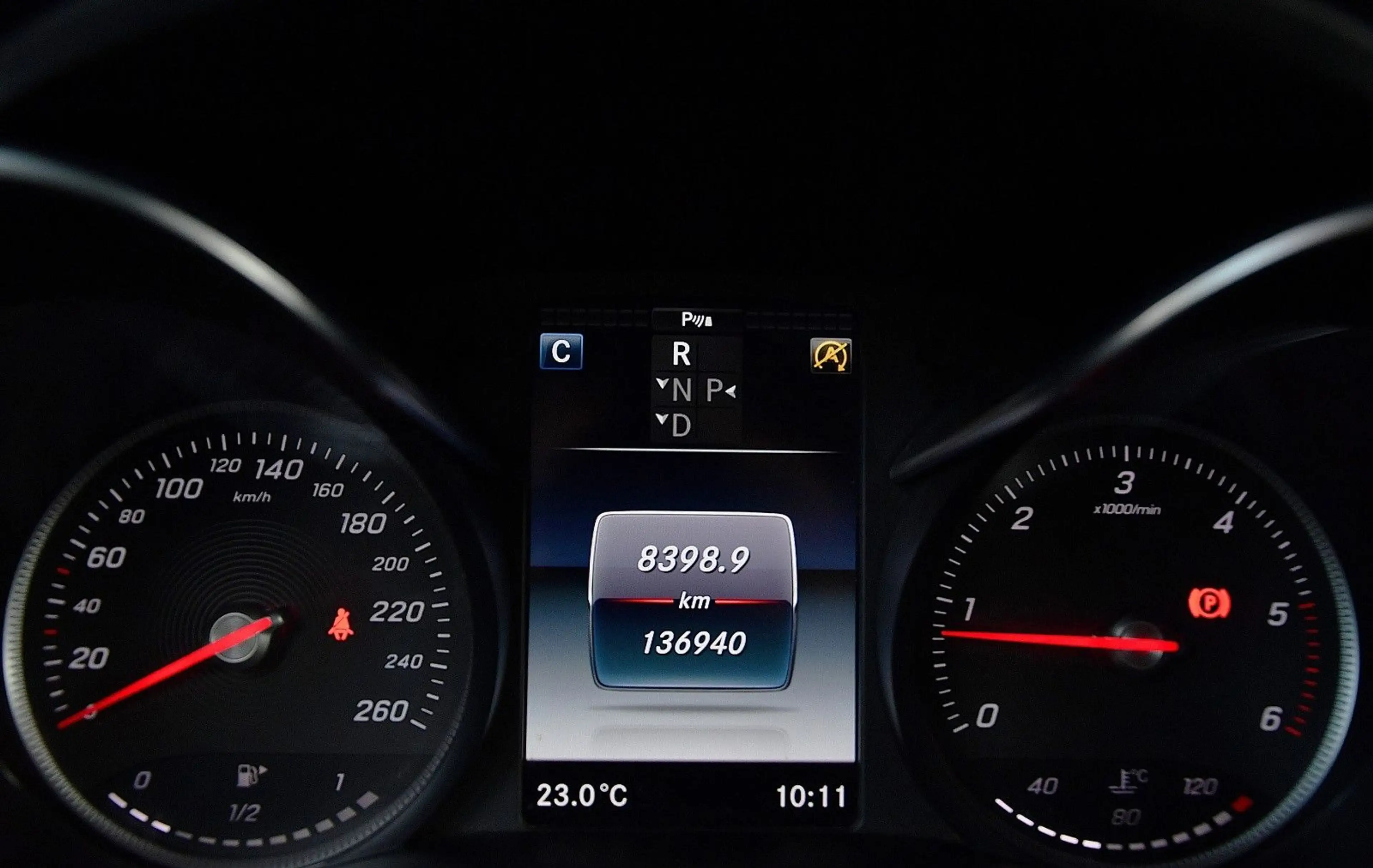 Mercedes-Benz GLC 220 d 4Matic Exclusive*LED*Standheizung*2Hand — photo 9