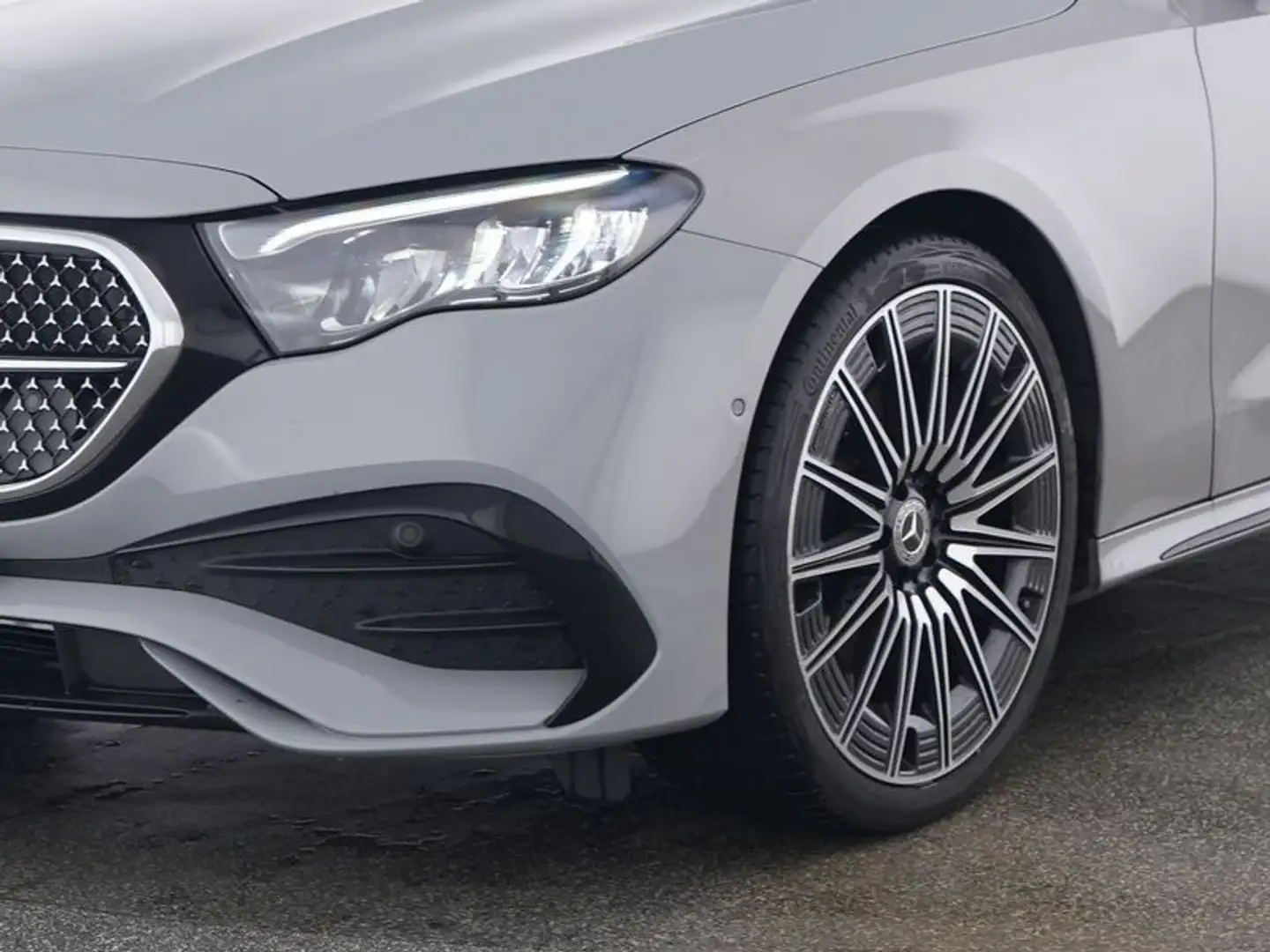 Mercedes-Benz E 220 T d AMG Pano/HUD/Superscreen/AHK/Distronic Grau - 2